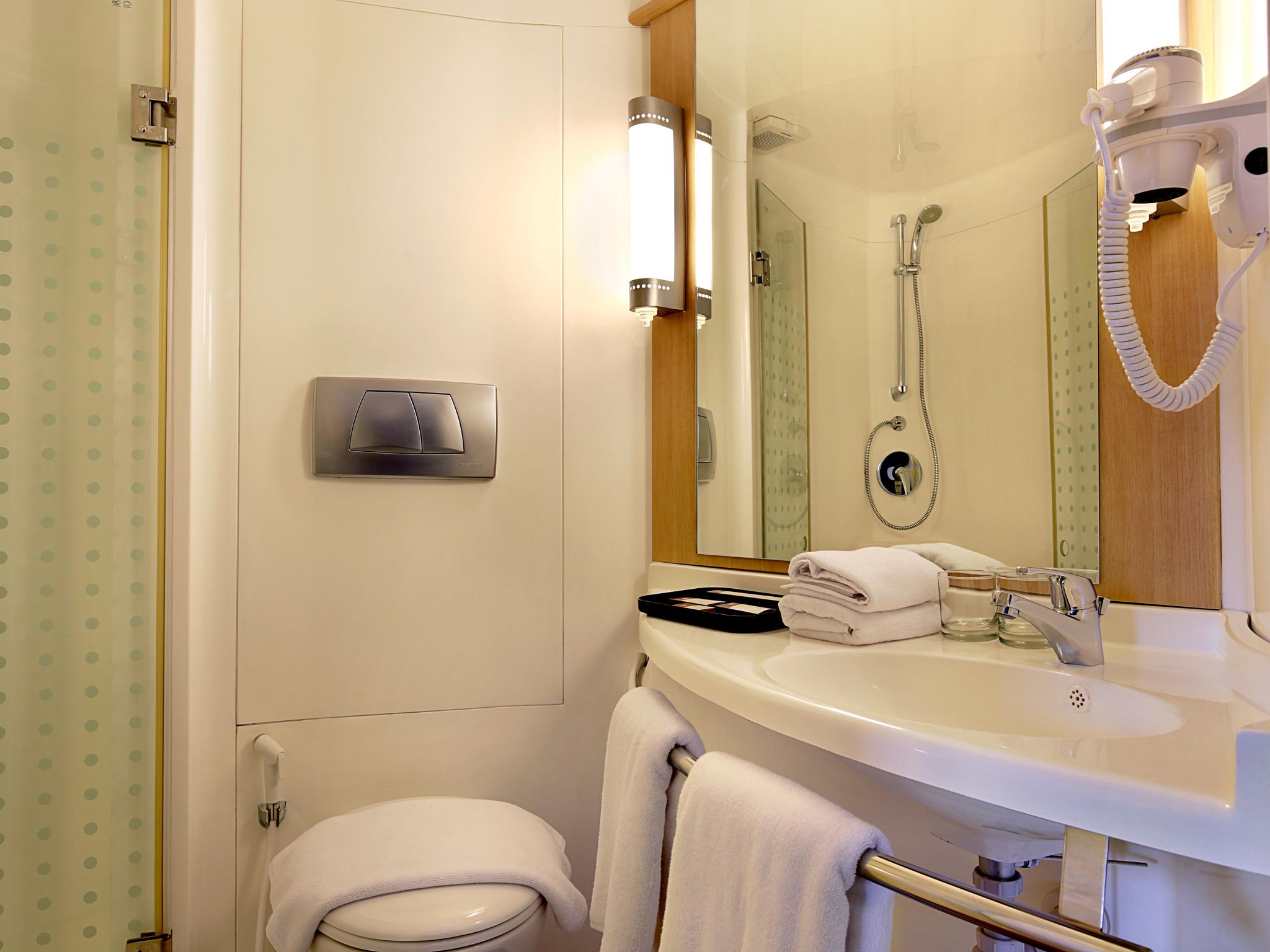 Hotel Ibis Bali Legian Street Esterno foto